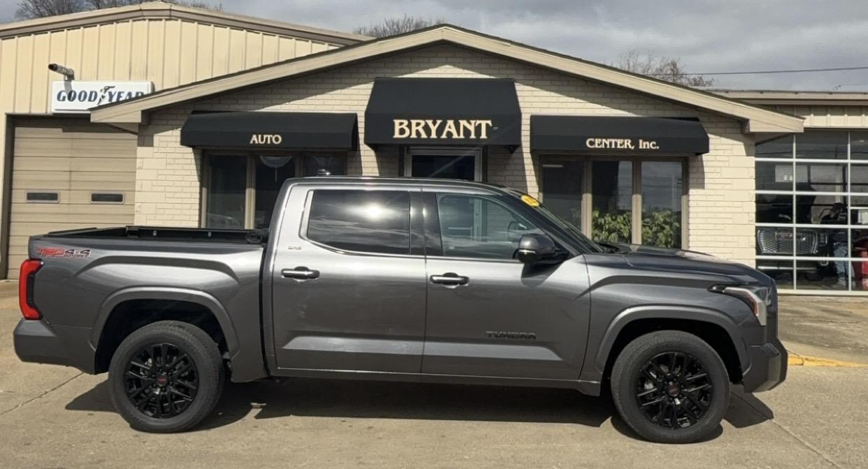 2022 Toyota Tundra Crew 
